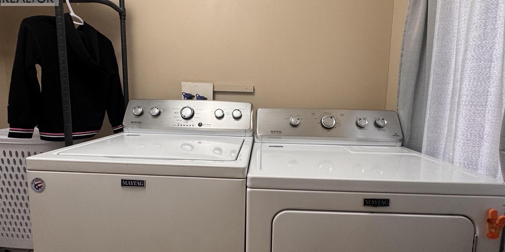 1 3889 MULLER AVENUE Terrace Photo 14 1 3889 MULLER AVENUE Terrace Photo 14